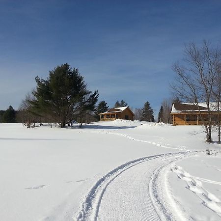 Hotel Muddy Moose Morrisville Exterior foto